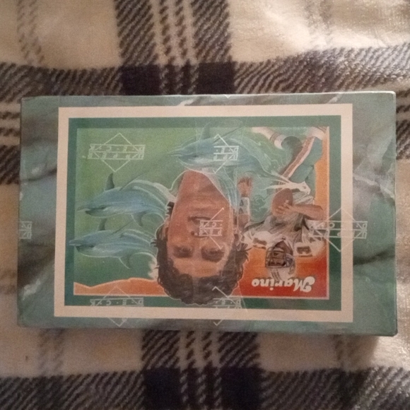 Trading Cards - Picture 2 of 5